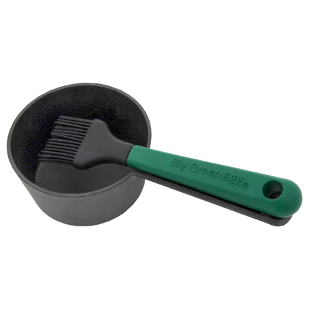 Poêlon à Sauce En Fonte Avec Pinceau BIG GREEN EGG 3 Poêlon à Sauce En Fonte Avec Pinceau BIG GREEN EGG